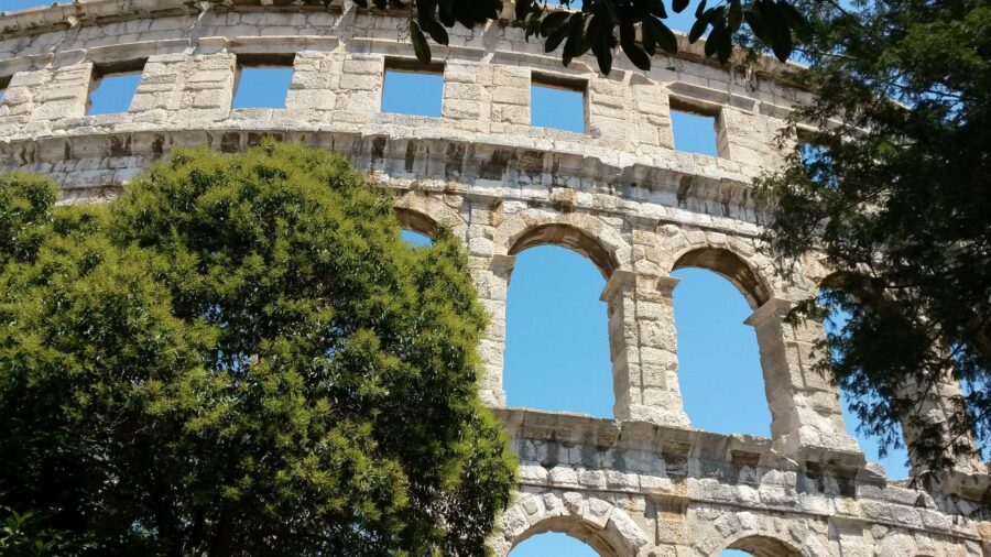 Die Arena von Pula