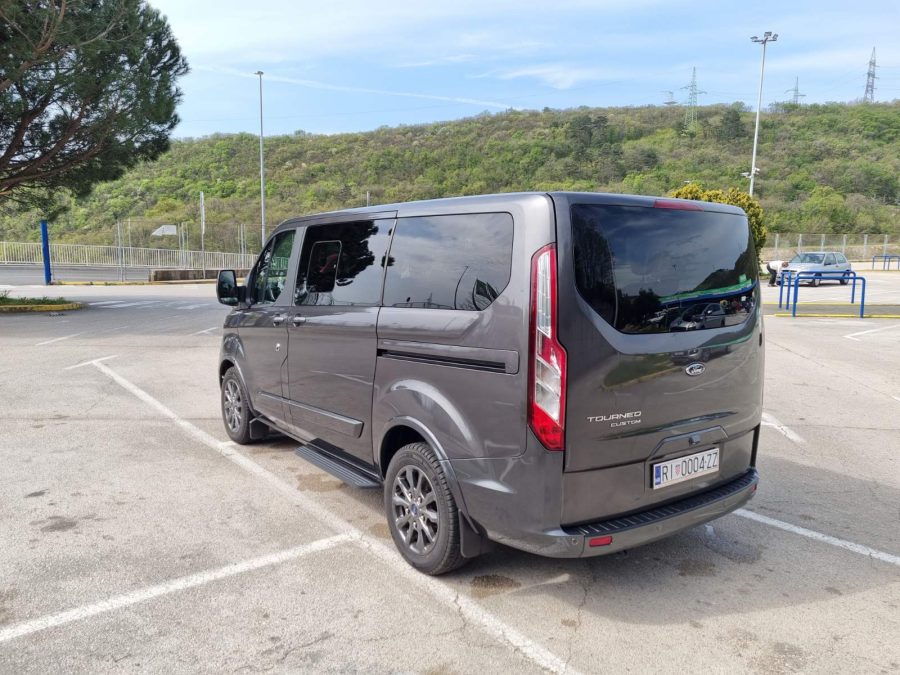 Ford Tourneo Custom taxi vehicle
